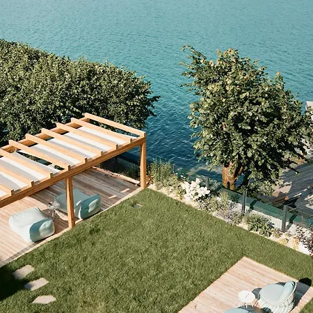 Weisser Hirsch Hotel 4*