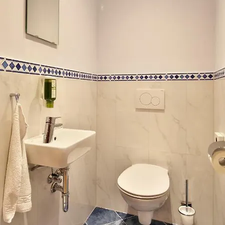 Hotel Weisser Hirsch 4*