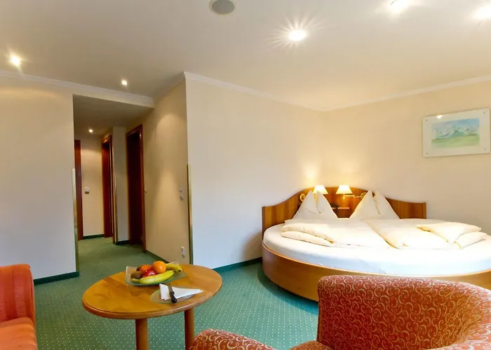 Weisser Hirsch Hotel