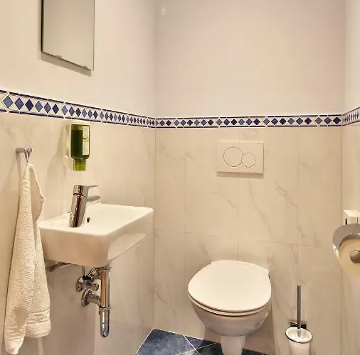 Hotel Weisser Hirsch 4*