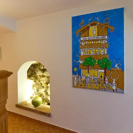 Hotel Weisser Hirsch 4*